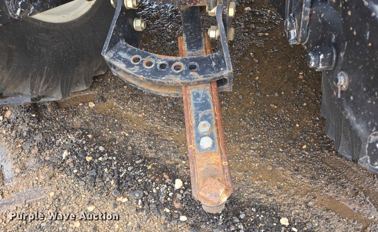 image for item DT4901 LS P7040C MFWD tractor