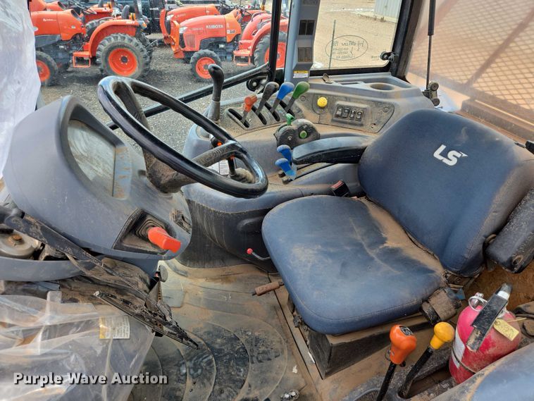 image for item DT4901 LS P7040C MFWD tractor
