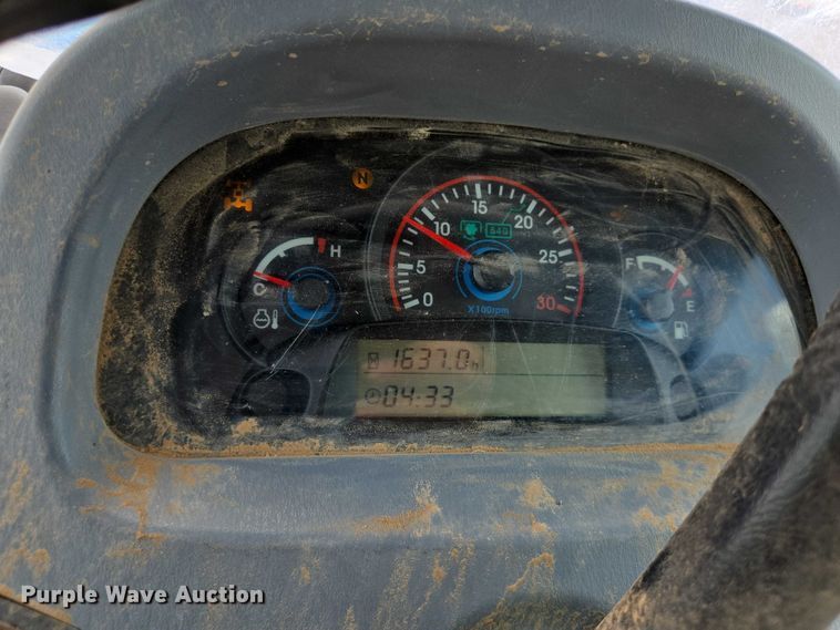 image for item DT4901 LS P7040C MFWD tractor