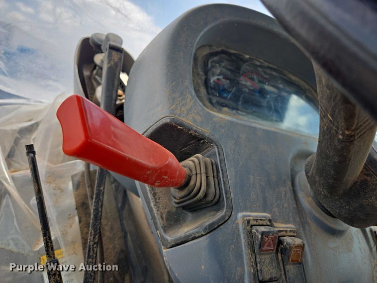 image for item DT4901 LS P7040C MFWD tractor