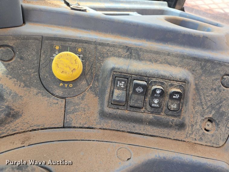 image for item DT4901 LS P7040C MFWD tractor