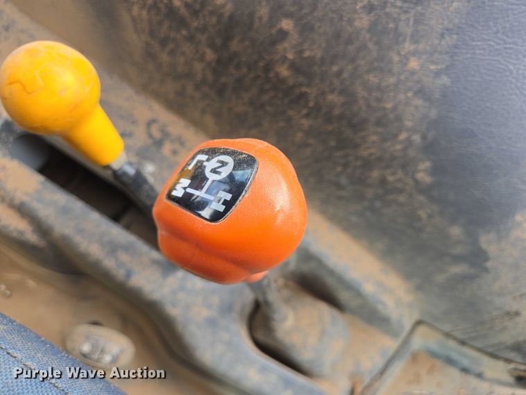 image for item DT4901 LS P7040C MFWD tractor