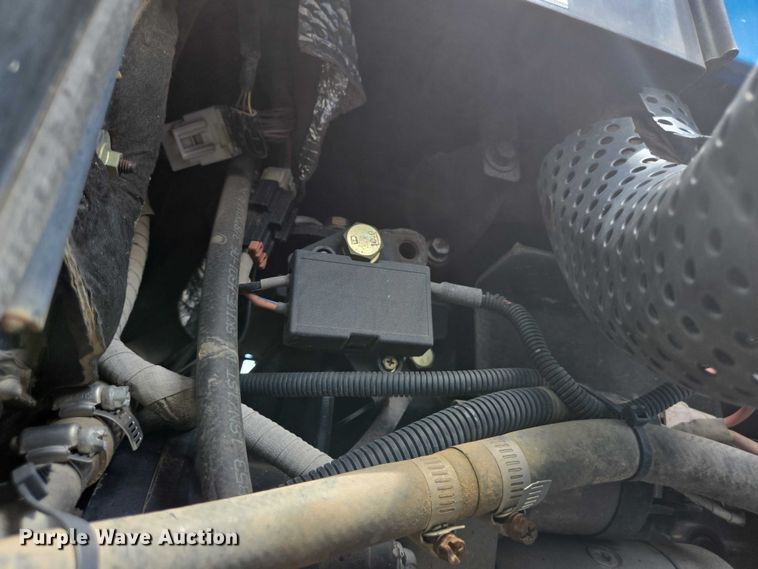 image for item DT4901 LS P7040C MFWD tractor