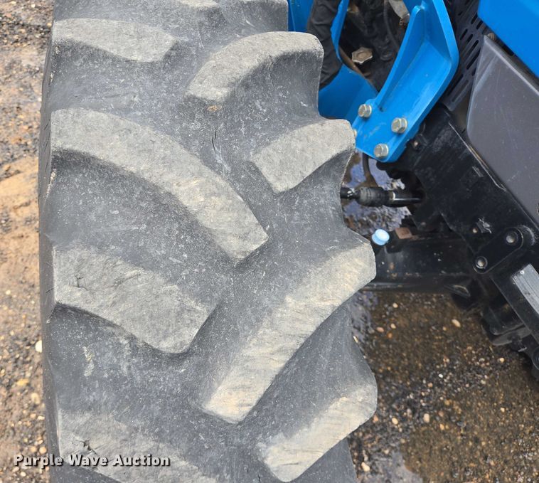 image for item DT4901 LS P7040C MFWD tractor