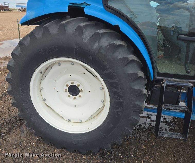 image for item DT4901 LS P7040C MFWD tractor