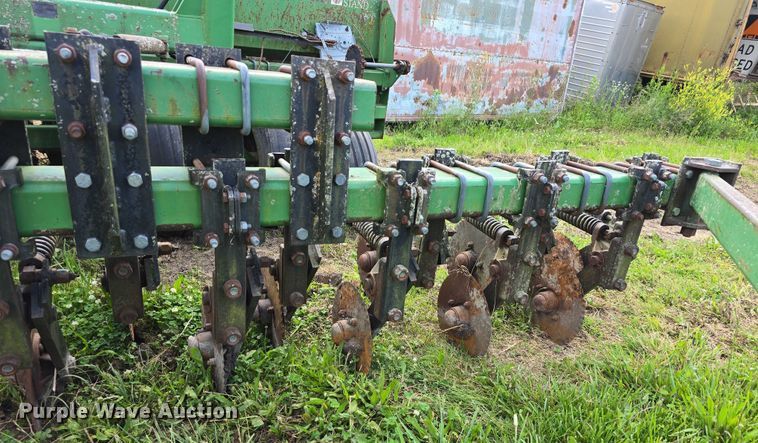 image for item DT6939 Great Plains Solid Stand 15 no-till grain drill