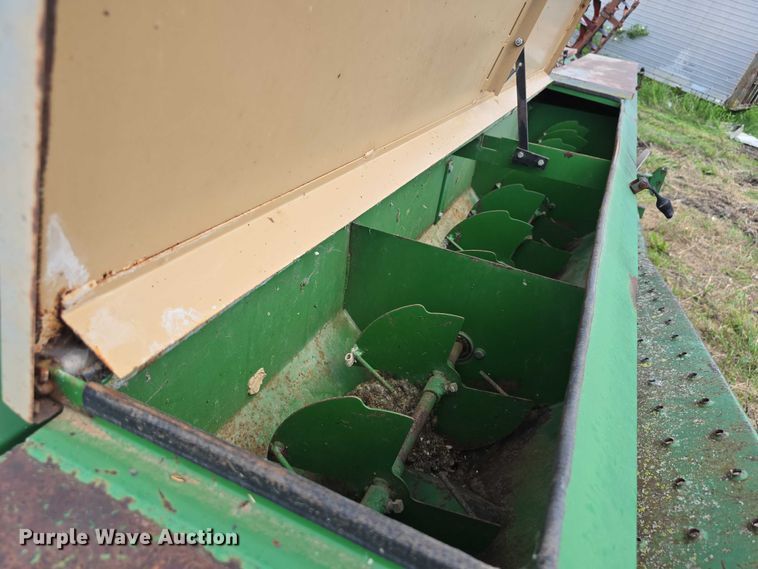 image for item DT6939 Great Plains Solid Stand 15 no-till grain drill