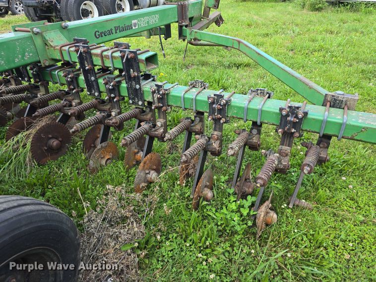 image for item DT6939 Great Plains Solid Stand 15 no-till grain drill