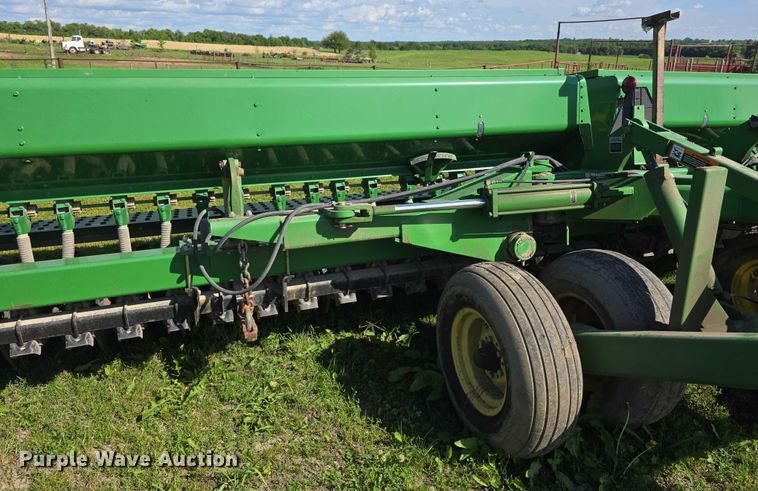 image for item DT6954 John Deere 455 grain drill