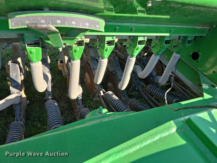 image for item DT6954 John Deere 455 grain drill