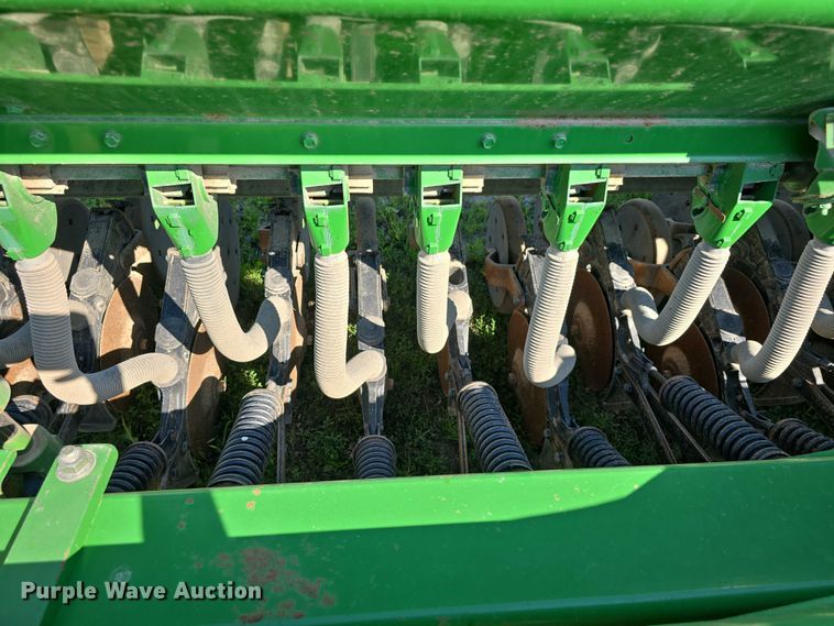 image for item DT6954 John Deere 455 grain drill