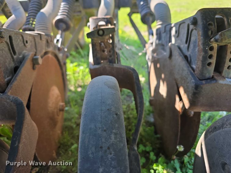 image for item DT6954 John Deere 455 grain drill