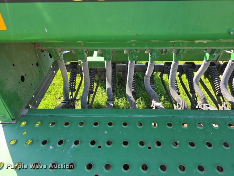 image for item DT6954 John Deere 455 grain drill