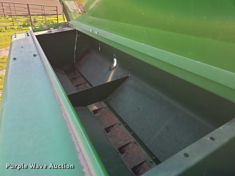 image for item DT6954 John Deere 455 grain drill