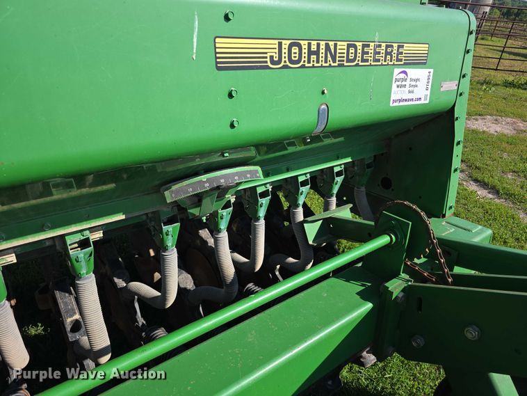 image for item DT6954 John Deere 455 grain drill