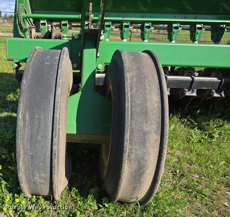 image for item DT6954 John Deere 455 grain drill