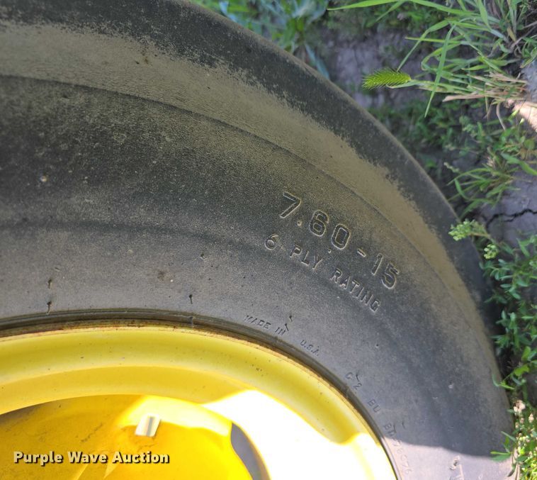 image for item DT6954 John Deere 455 grain drill