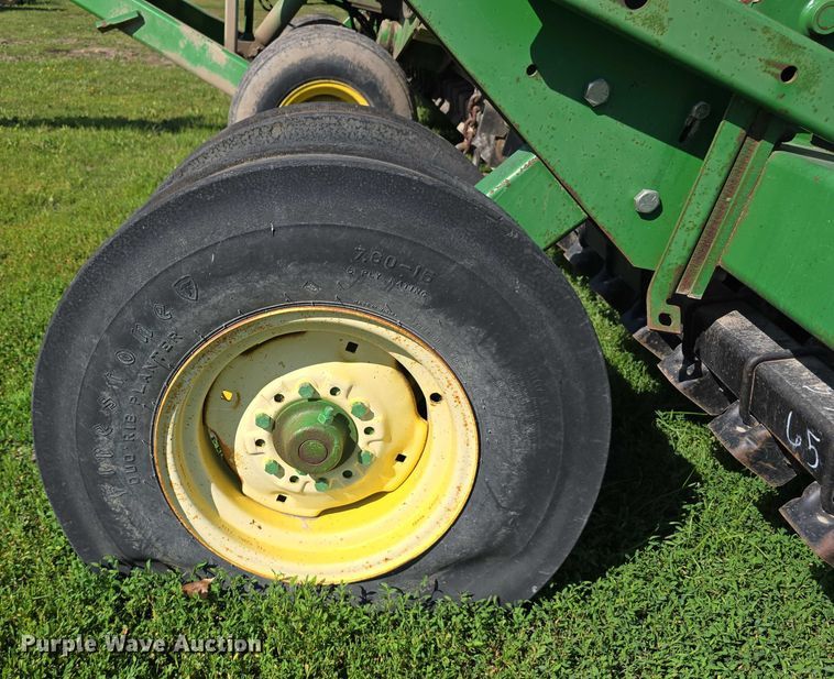 image for item DT6954 John Deere 455 grain drill