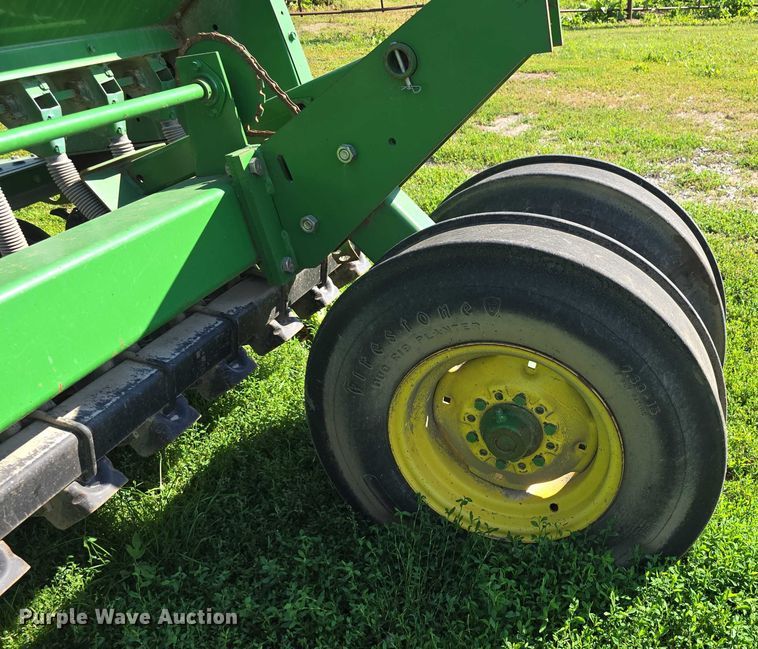 image for item DT6954 John Deere 455 grain drill