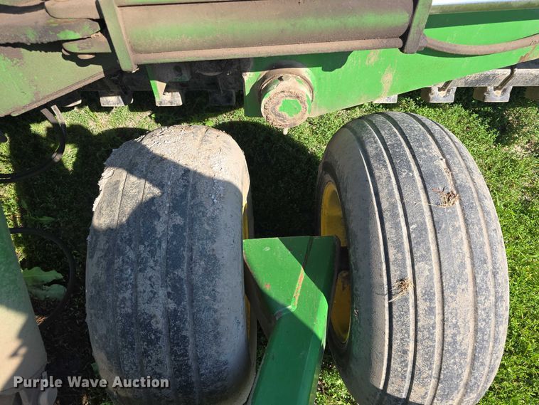 image for item DT6954 John Deere 455 grain drill