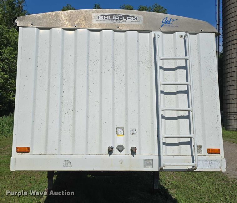 image for item DT6955 1999 Jet Company  30' GT grain trailer