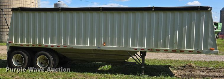 image for item DT6955 1999 Jet Company  30' GT grain trailer