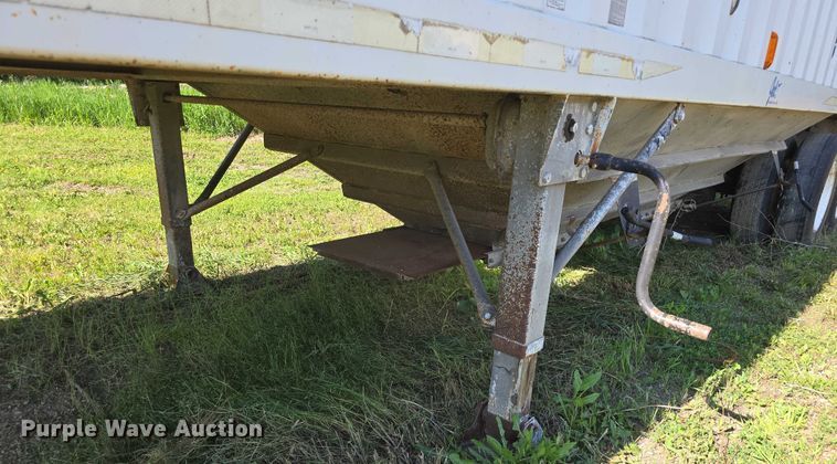image for item DT6955 1999 Jet Company  30' GT grain trailer