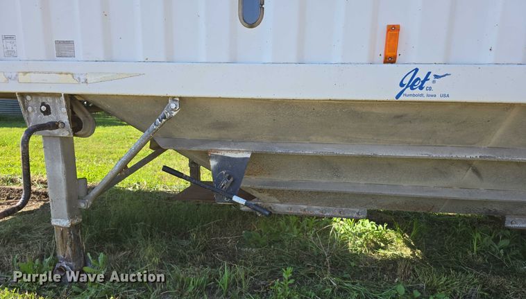 image for item DT6955 1999 Jet Company  30' GT grain trailer