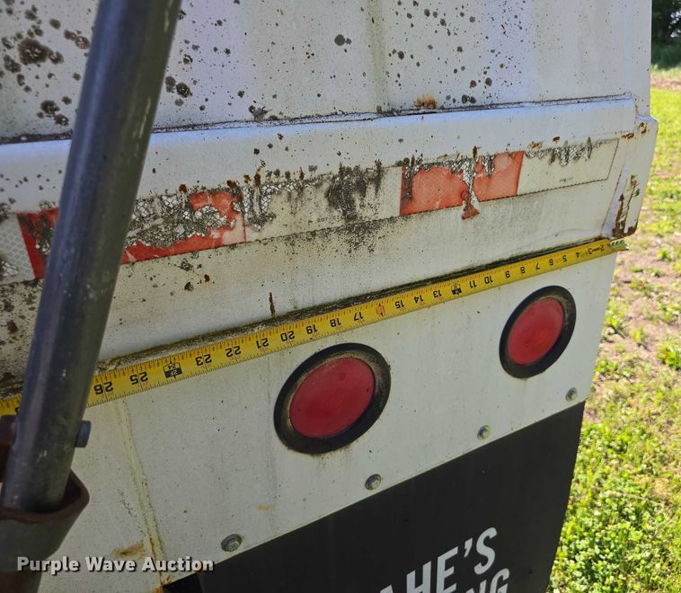 image for item DT6955 1999 Jet Company  30' GT grain trailer