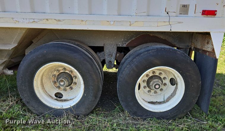 image for item DT6955 1999 Jet Company  30' GT grain trailer
