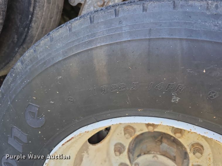 image for item DT6955 1999 Jet Company  30' GT grain trailer