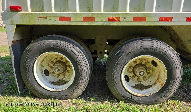 image for item DT6955 1999 Jet Company  30' GT grain trailer
