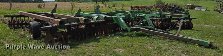 image for item DT6961 2001 John Deere 630 double off-set disk