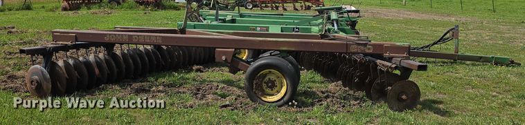 image for item DT6961 2001 John Deere 630 double off-set disk
