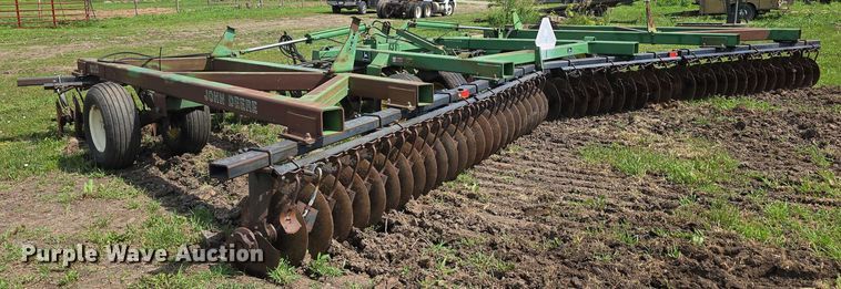 image for item DT6961 2001 John Deere 630 double off-set disk