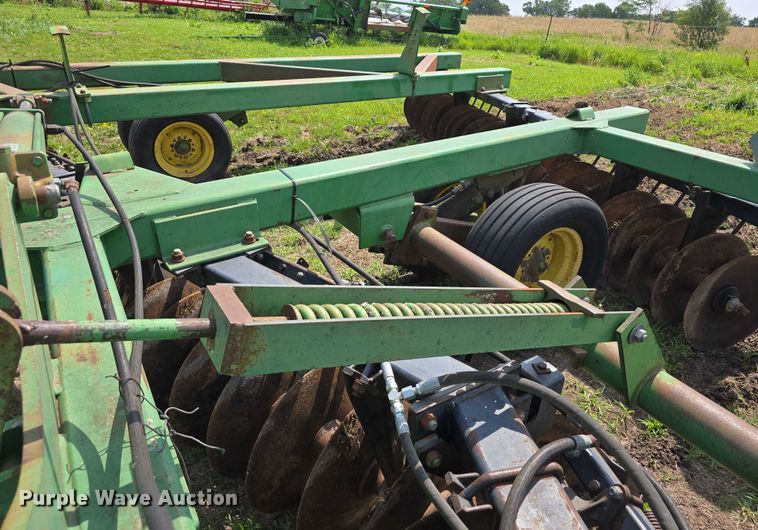 image for item DT6961 2001 John Deere 630 double off-set disk