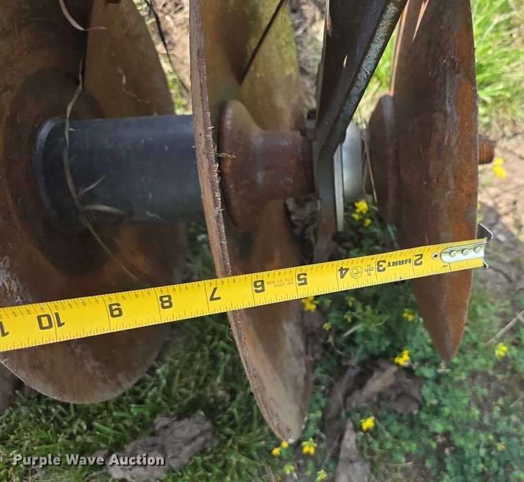 image for item DT6961 2001 John Deere 630 double off-set disk