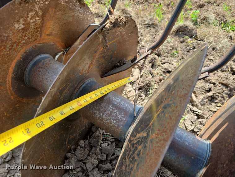 image for item DT6961 2001 John Deere 630 double off-set disk