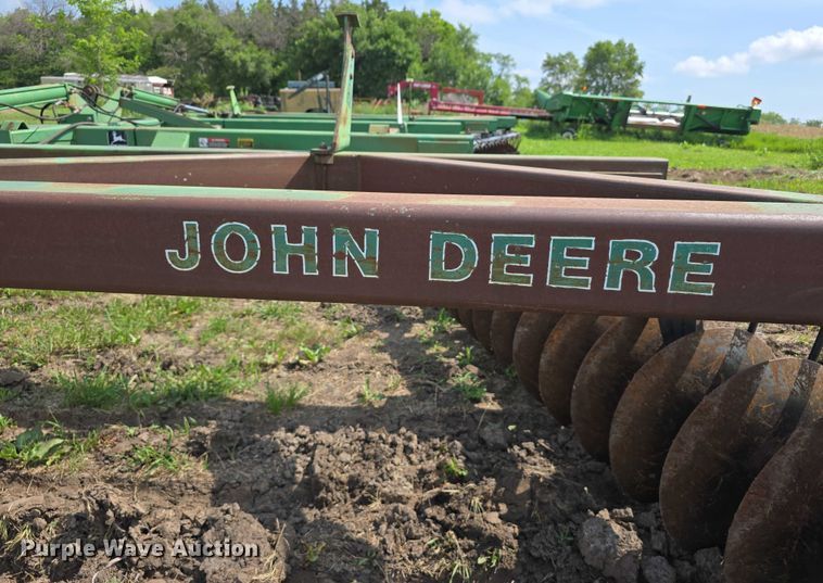 image for item DT6961 2001 John Deere 630 double off-set disk