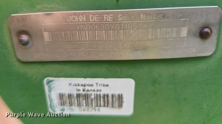 image for item DT6961 2001 John Deere 630 double off-set disk
