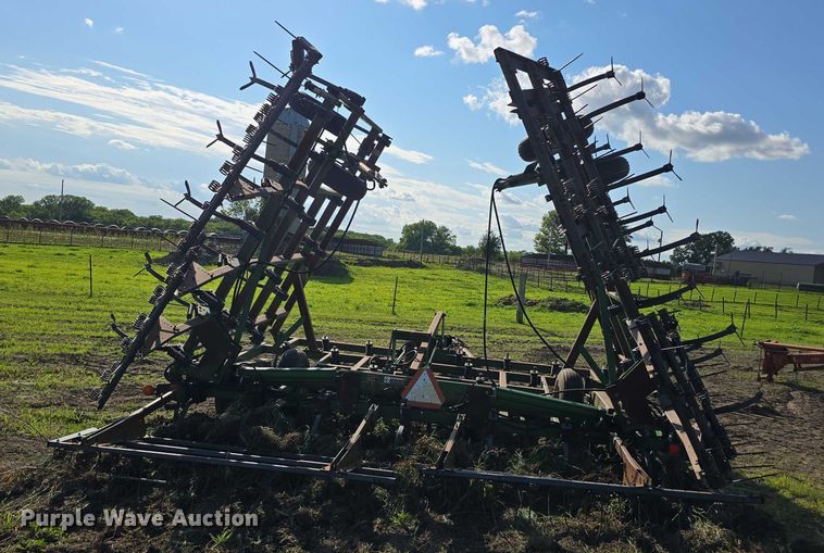 image for item DT6962 John Deere field cultivator