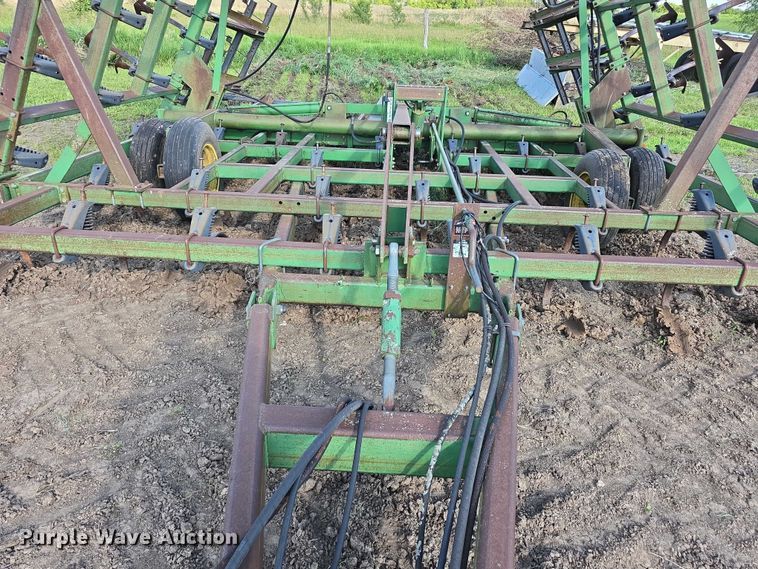 image for item DT6962 John Deere field cultivator