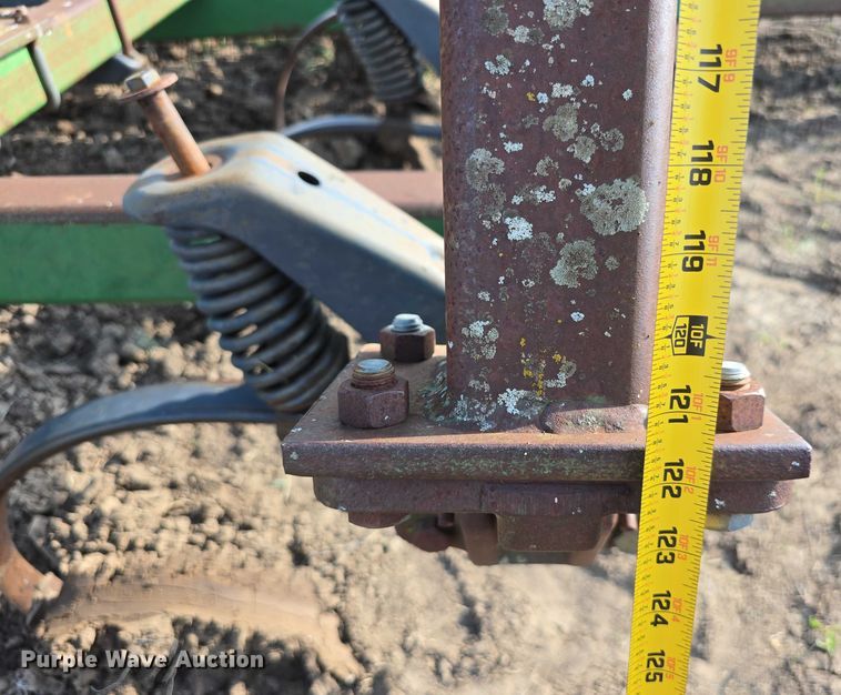image for item DT6962 John Deere field cultivator
