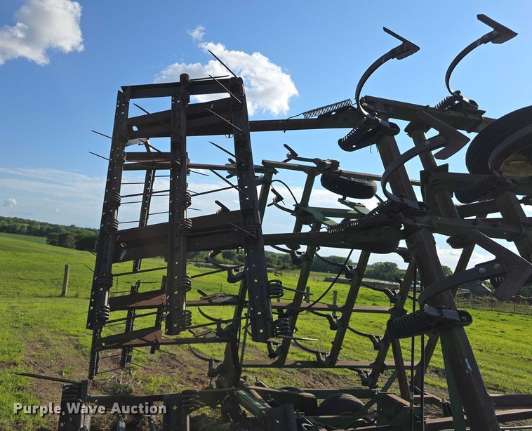 image for item DT6962 John Deere field cultivator