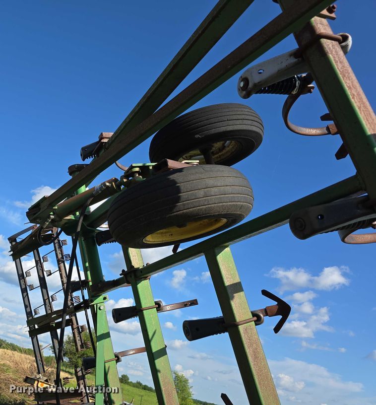 image for item DT6962 John Deere field cultivator