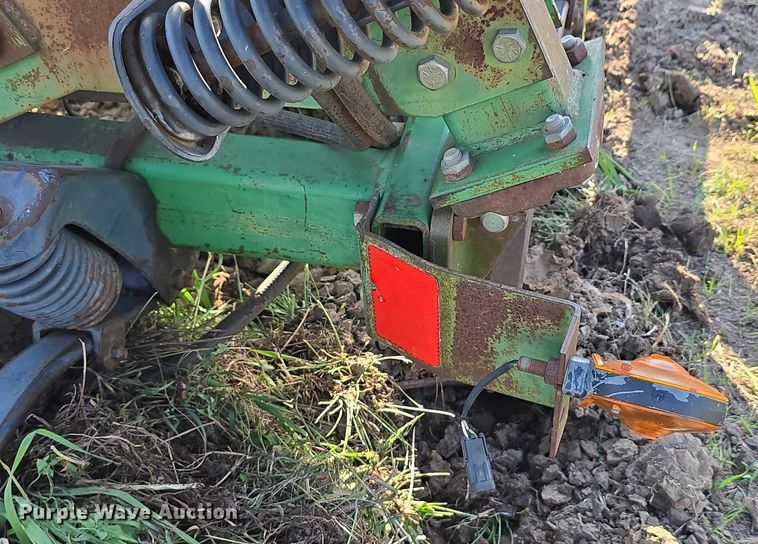 image for item DT6962 John Deere field cultivator