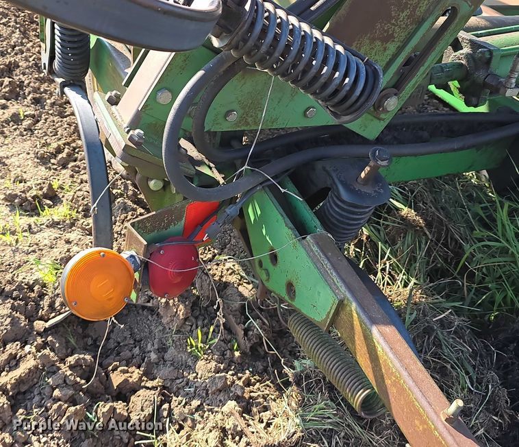 image for item DT6962 John Deere field cultivator