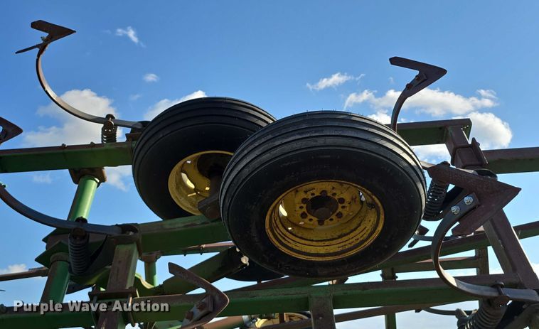 image for item DT6962 John Deere field cultivator