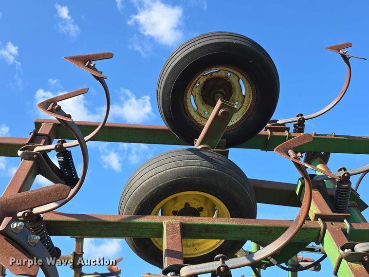 image for item DT6962 John Deere field cultivator