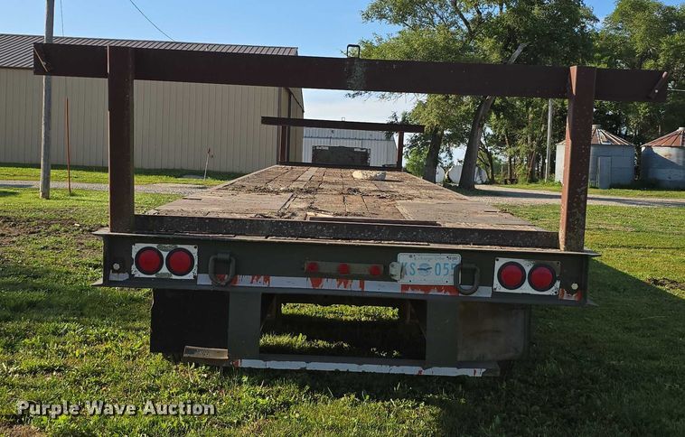 image for item DT6964 1980 Vulcan Mfg Trailers LB20 drop deck trailer